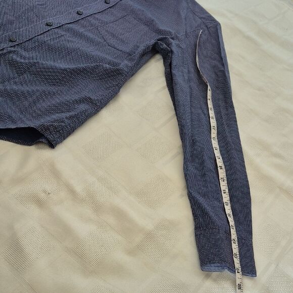 Banana Republic Men's Dark Blue Button-Down Shirt - Picture 12 of 16